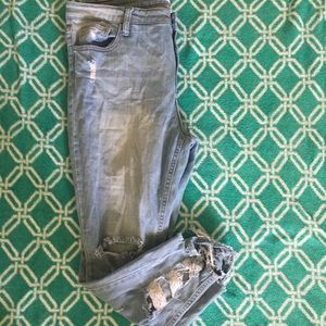 Distressed Skinny Jeans |NEVER WORN|